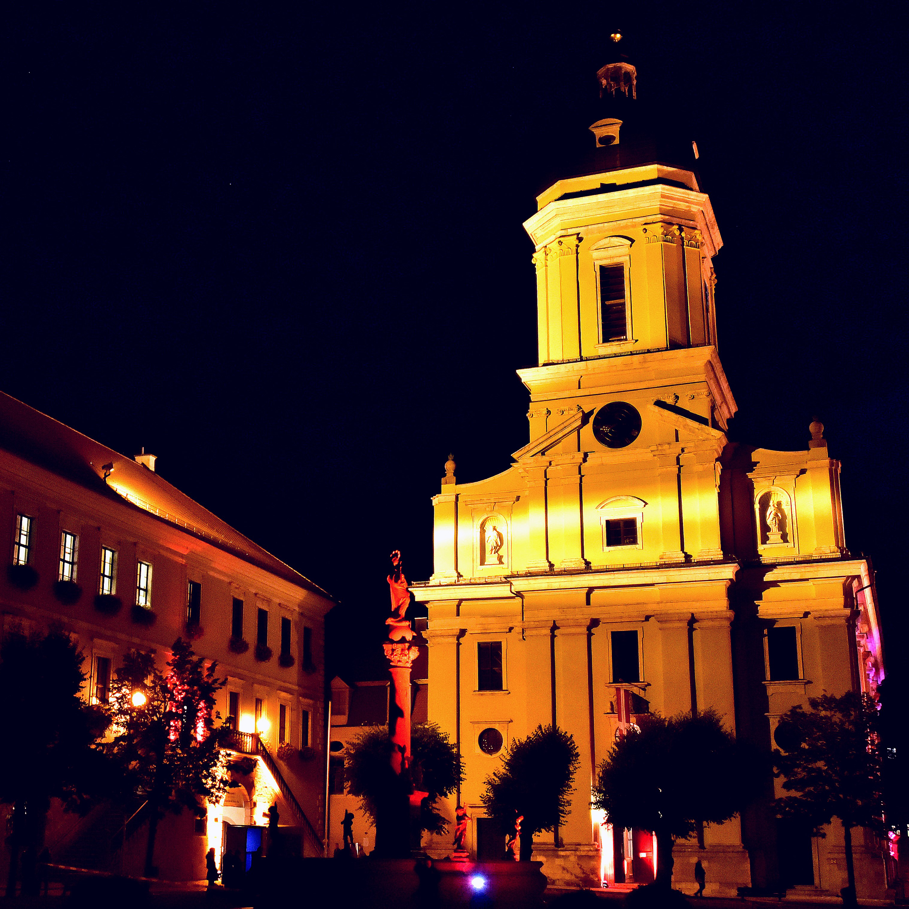 Wort-Klang-Bild. die beleuchtete Neuburger Hofkirche