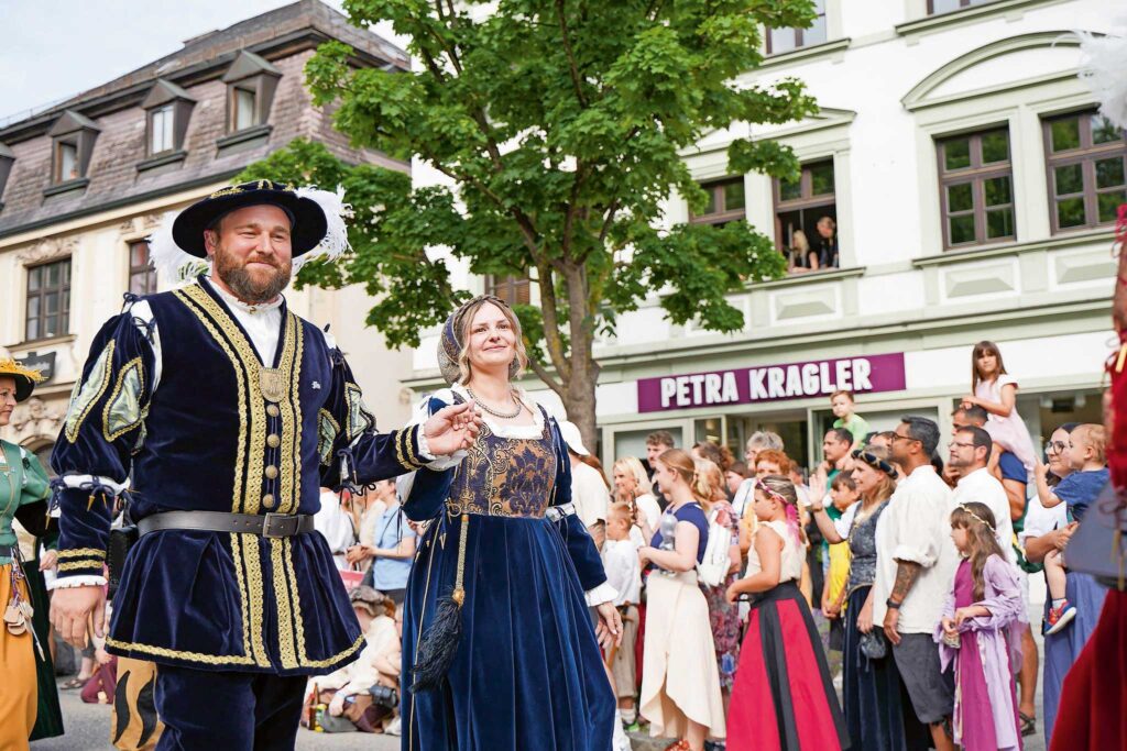 Das Ehepaar Lahn auf dem Schlossfest