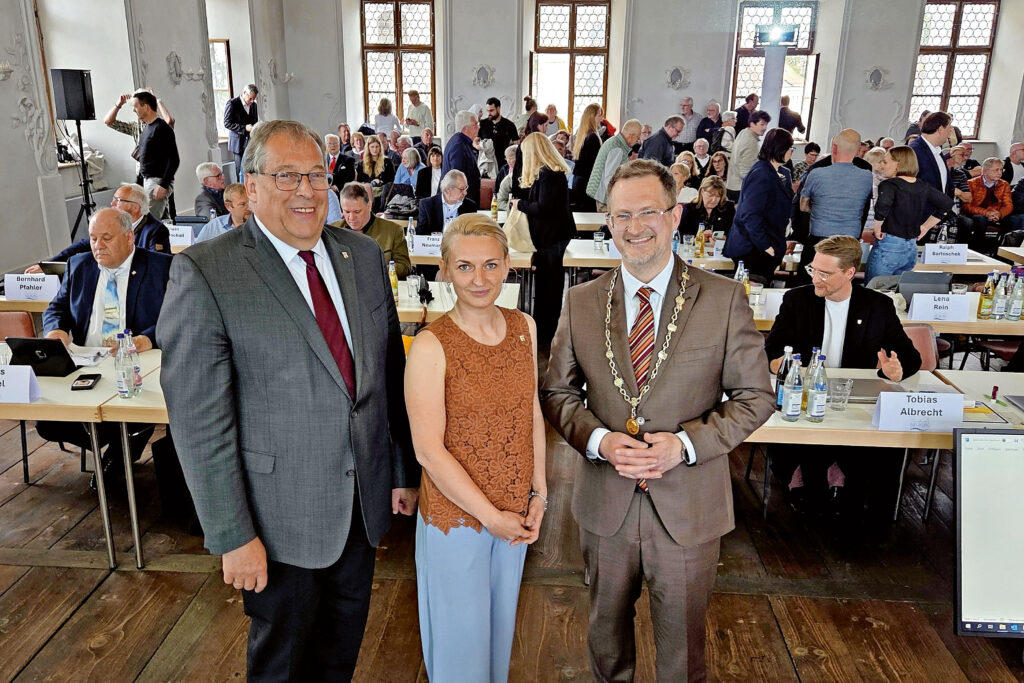 Gemeinsam für Neuburg - 2. Bürgermeister Dr. Hans Habermayr (FW), 3. Bürgermeisterin Helena Schlussnuss (SPD) und Oberbürgermeister Gerhard Schoder (Grüne)
