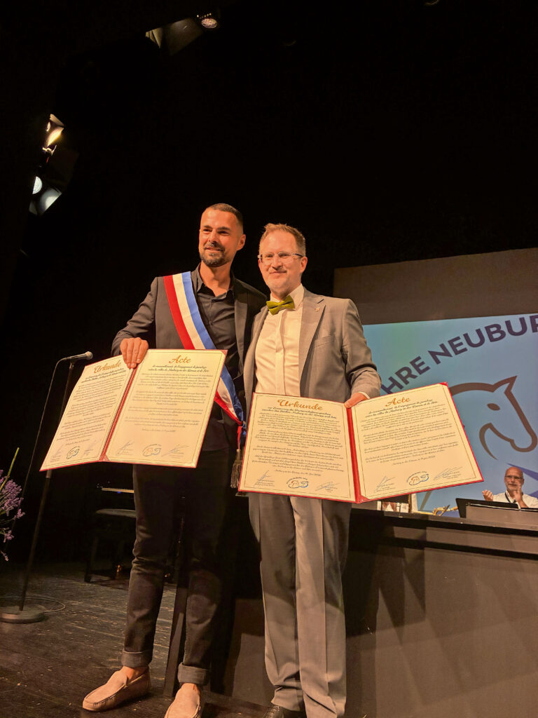 Oberbürgermeister Gerhard Schoder mit seinem Amtskollegen der Partnerstadt Sète